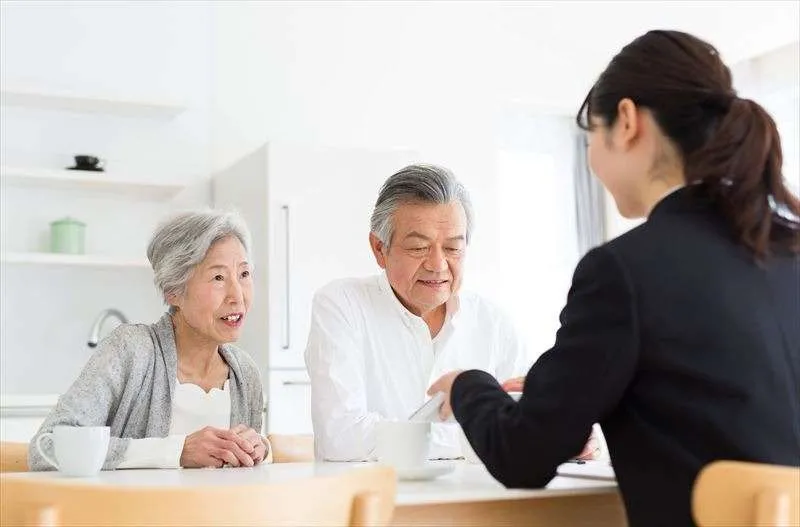 大阪の経年劣化した文化住宅・長屋・倉庫・事務所・店舗などの古いお家を高価買取致します！